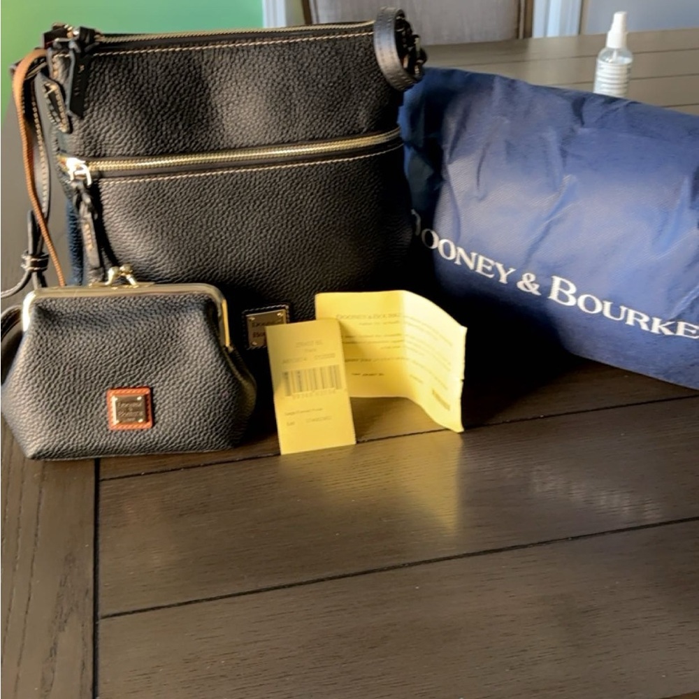 Dooney & Bourke - Picture 7 of 13